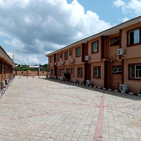 Gen-Preston Hotel And Suites Papalanto Zewnętrze zdjęcie