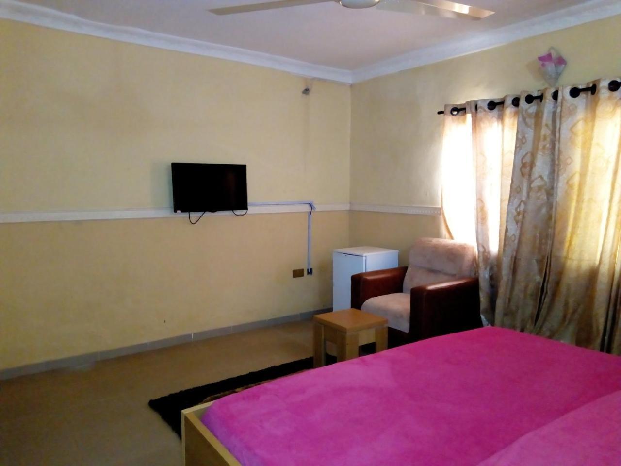 Gen-Preston Hotel And Suites Papalanto Zewnętrze zdjęcie
