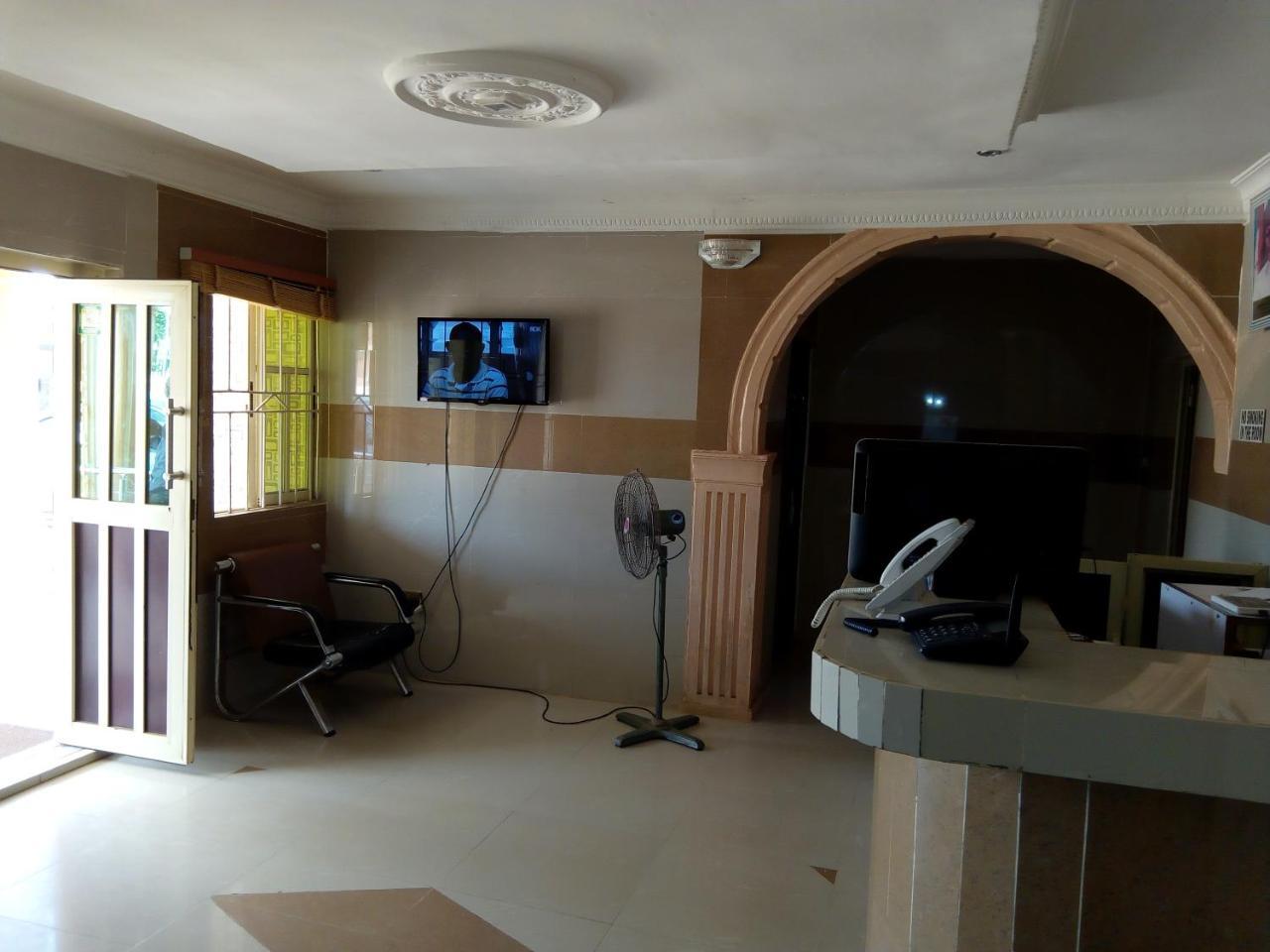 Gen-Preston Hotel And Suites Papalanto Zewnętrze zdjęcie