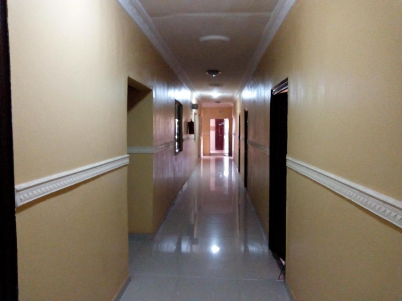 Gen-Preston Hotel And Suites Papalanto Zewnętrze zdjęcie