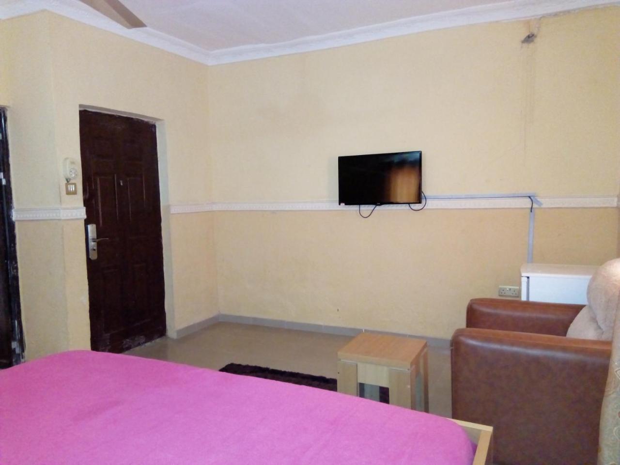 Gen-Preston Hotel And Suites Papalanto Zewnętrze zdjęcie
